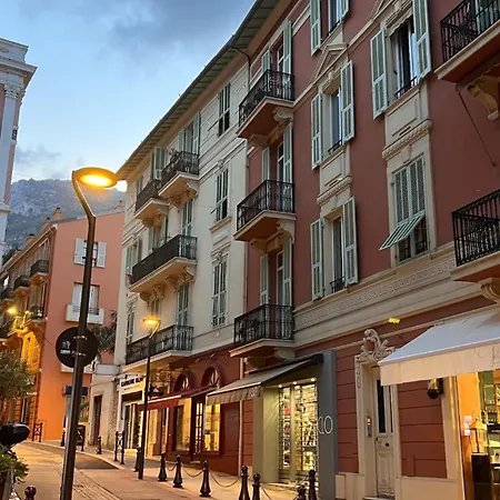 Διαμέρισμα Elegant A Nice, A Deux Pas De La *