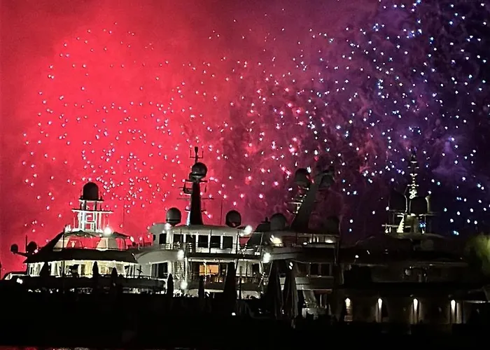 דירה Elegant A *