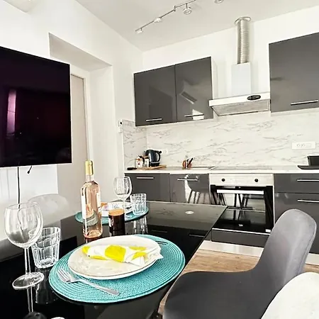 Elegant A Nice, A Deux Pas De La Apartment *